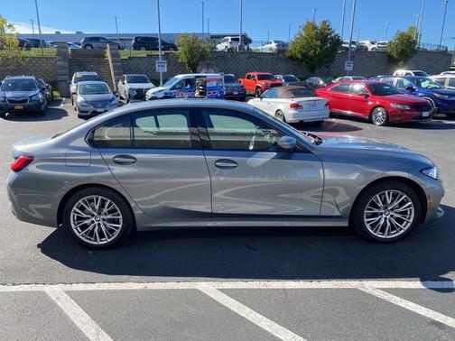 2023 BMW 330 xDrive