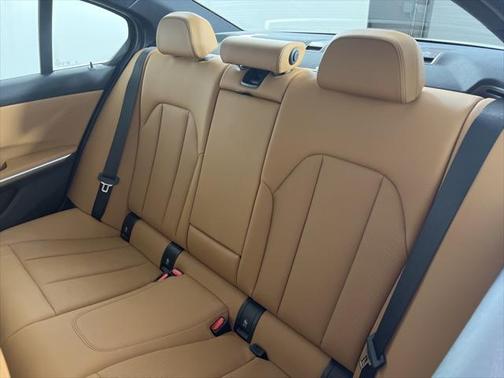 2024 BMW 330 i xDrive