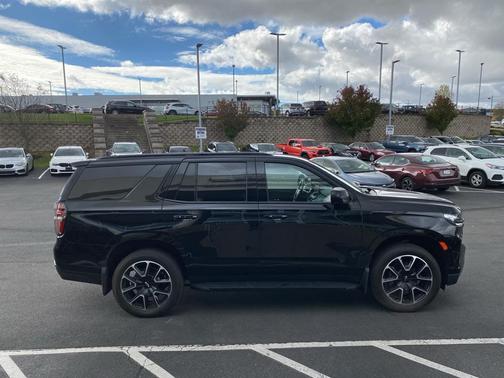2022 Chevrolet Tahoe 4WD RST