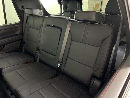 2022 Chevrolet Tahoe 4WD RST