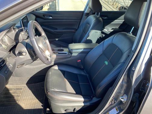 2021 Nissan Altima SR FWD