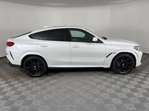2023 BMW X6 xDrive40i