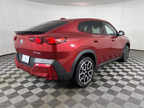 2025 BMW X2 xDrive28i