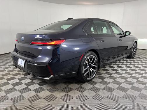 2025 BMW i7 xDrive60