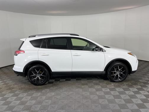 2018 Toyota RAV4 SE