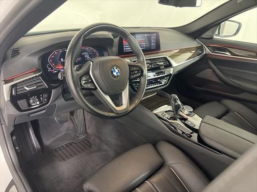 2020 BMW 540 540i