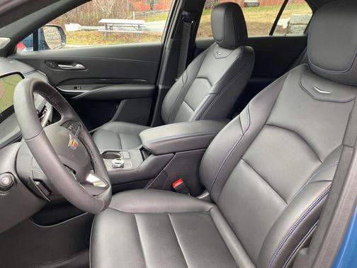 2025 Cadillac XT4 Sport