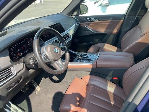 2022 BMW X5 M50i