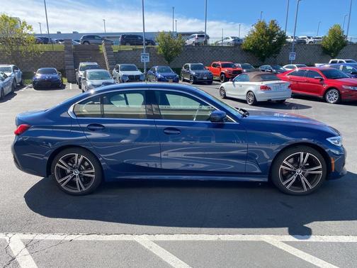 2022 BMW 330 xDrive