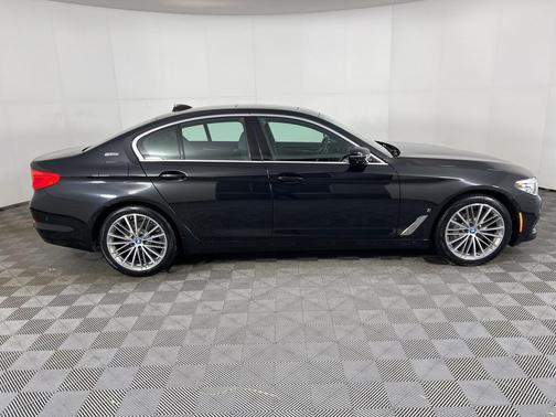 2019 BMW 530e xDrive iPerformance