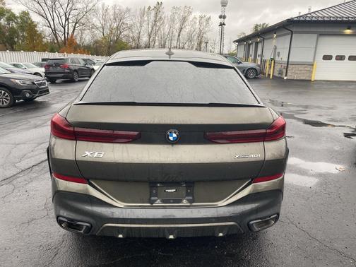 2023 BMW X6 xDrive40i