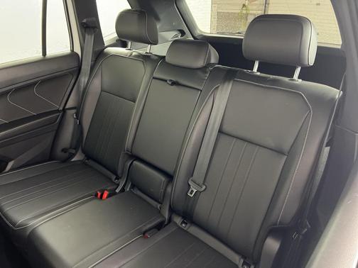 2022 Volkswagen Tiguan 2.0T SE R-Line Black 4MOTION