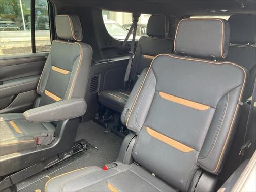 2023 GMC Yukon XL 4WD AT4