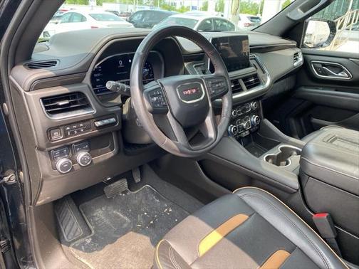 2023 GMC Yukon XL 4WD AT4