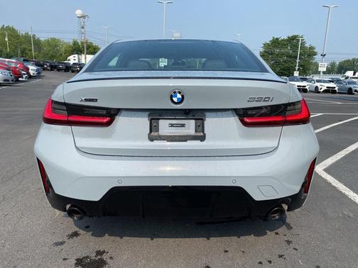 2024 BMW 330 i xDrive