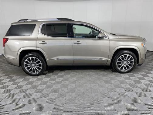 2022 GMC Acadia Denali