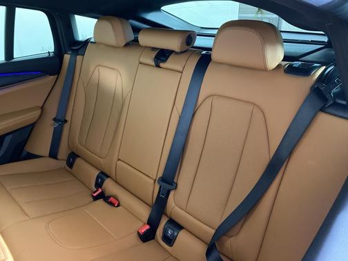 2024 BMW X4 xDrive30i
