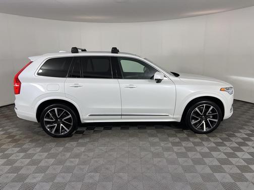 2024 Volvo XC90 B6 Ultimate Bright Theme 7-Seater