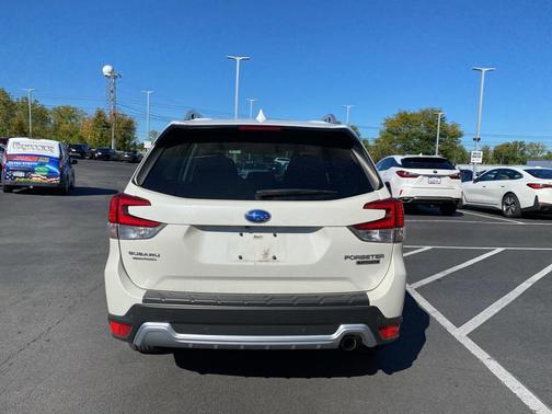 2023 Subaru Forester Touring