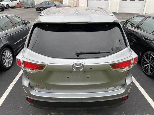 2016 Toyota Highlander Limited