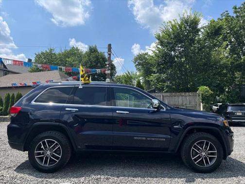 2018 Jeep Grand Cherokee Sterling Edition