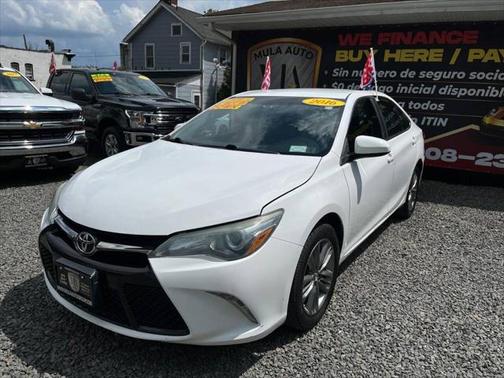 2016 Toyota Camry XLE