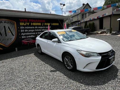 2016 Toyota Camry XLE