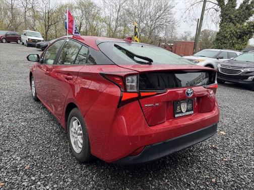 2022 Toyota Prius LE