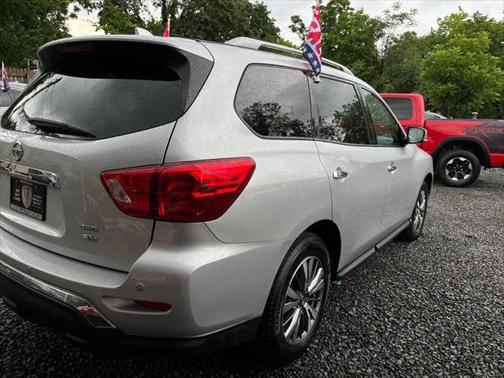 2019 Nissan Pathfinder SV