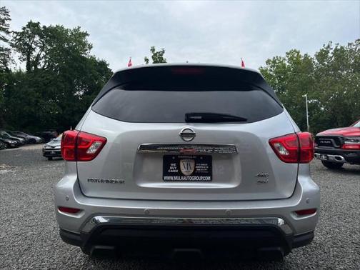 2019 Nissan Pathfinder SV