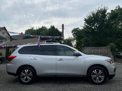 2019 Nissan Pathfinder SV