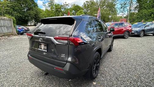 2020 Toyota RAV4 LE