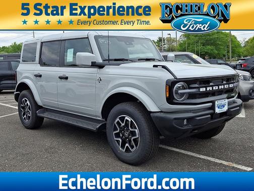 Avalanche Gray 2026 Ford Bronco Outer Banks