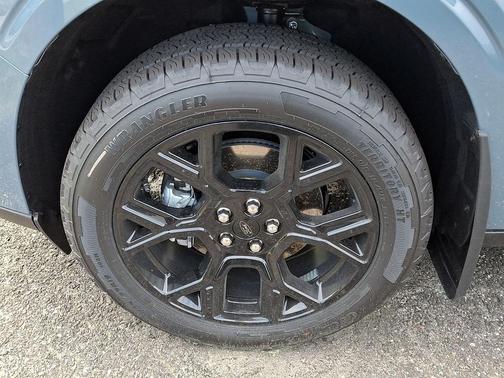 Azure Gray Metallic Tri-Coat 2026 Ford Maverick XLT