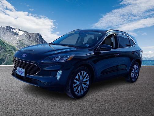 2022 Ford Escape Titanium