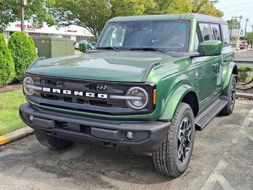 2025 Ford Bronco Outer Banks