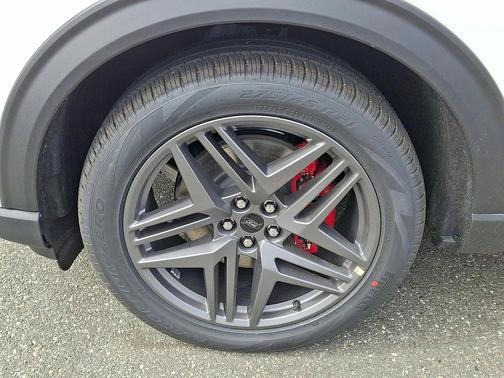 Star White Metallic Tri-Coat 2026 Ford Explorer ST