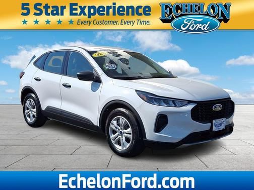 Oxford White 2023 Ford Escape SE