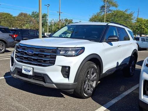 2025 Ford Explorer Active