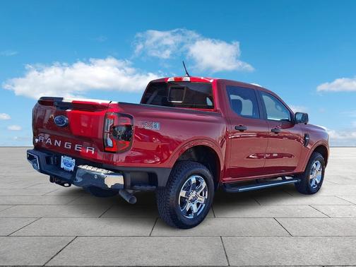 Ruby Red Metallic Tinted Clearcoat 2025 Ford Ranger XLT