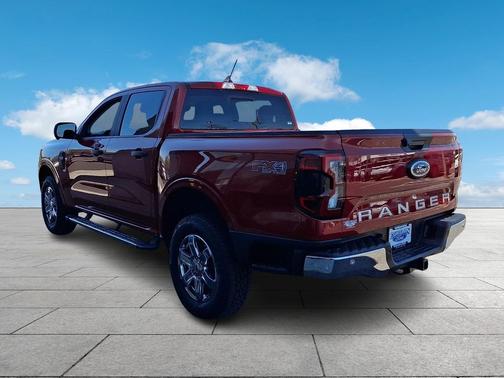 Ruby Red Metallic Tinted Clearcoat 2025 Ford Ranger XLT