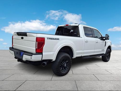 Star White Metallic Tri-Coat 2022 Ford F-250 Lariat