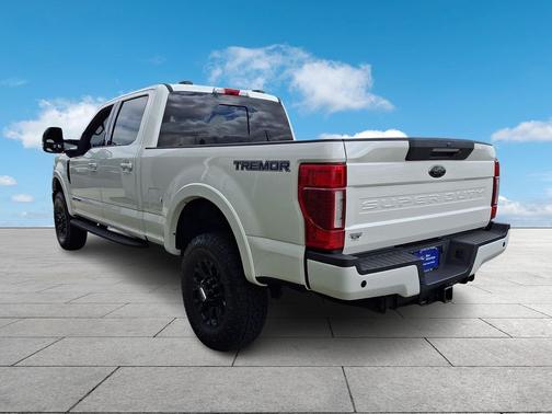 Star White Metallic Tri-Coat 2022 Ford F-250 Lariat