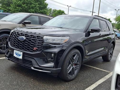 Agate Black Metallic 2026 Ford Explorer ST