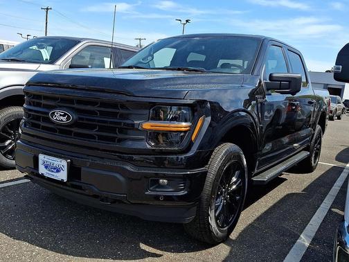 Agate Black Metallic 2026 Ford F-150 XLT