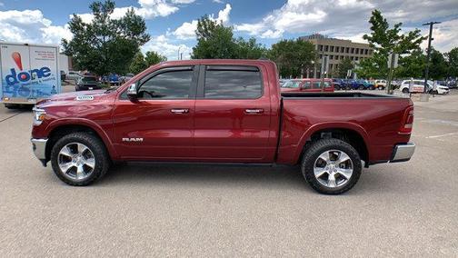 Photo 4 of 43 of 2019 RAM 1500 Laramie