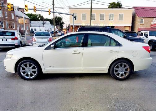 2008 Lincoln MKZ Base