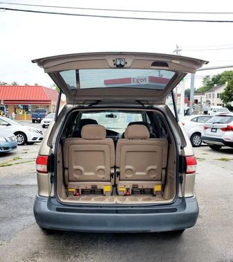 2001 Toyota Sienna LE