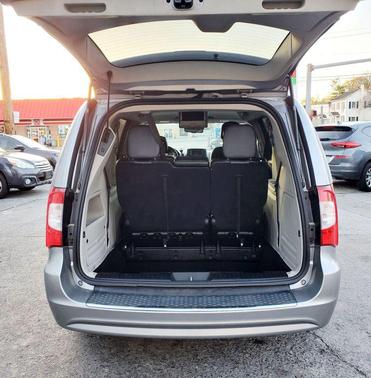 2015 Chrysler Town & Country Touring