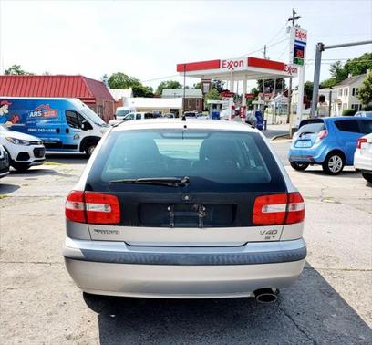 2002 Volvo V40 Wagon 4D